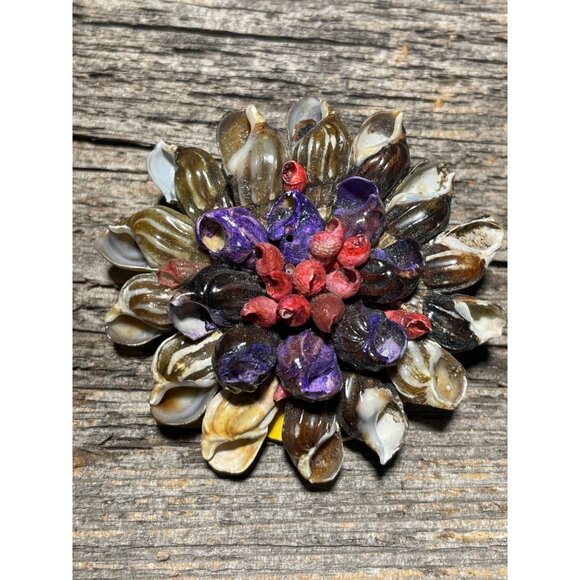 Vintage Handcrafted Seashell Flower Brooch Pin With Red & Purple Accents - Made - Picture 2 of 4